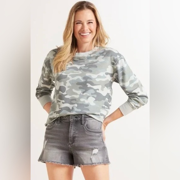 NWT Spiritual Gangster Mazzy Pullover Sweatshirt in Camo Large raw hem cropped - Picture 1 of 14